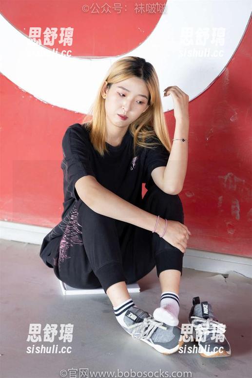 BoBoSocks袜啵啵-小甜豆 BoBoSocks袜啵啵 - 小甜豆的包子橘子花絮高清图册,时光倒流瞬间,嘴角扬起。