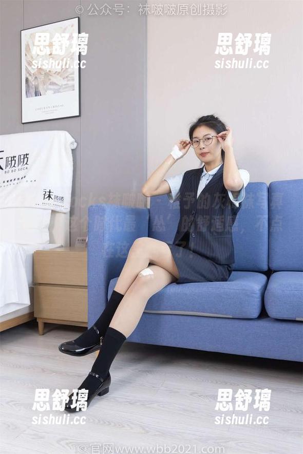 BoBoSocks袜啵啵 - 稚予的灰棉袜写真精选：这个时代最‘怂’的舒适感，不点在这里就亏了！