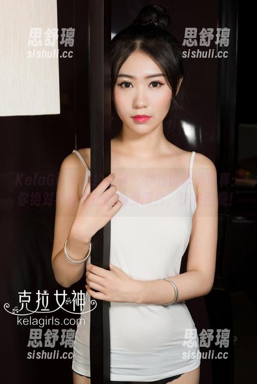 KelaGirls克拉女神 - 伊莎的泳池写真：你绝对不能错过的免费图片，快来围观！