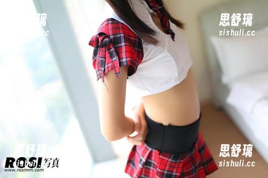 ROSI写真 一缕清风与一袭白裙:ROSI原图里的优雅瞬间!