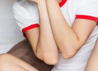 TouTiao头条女神 – 美图更新：信悦儿的双人瞬间，恍若时间停滞