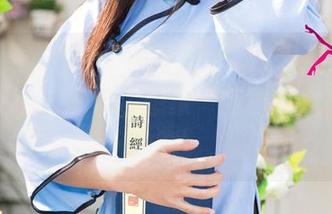 UGirls尤果网 – 图片里的温鈊怡旗袍，真是让人看了忍不住想象‘我也可以有这样的腿’