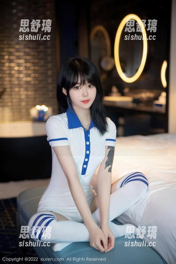 Xiuren秀人网-Suki_baby Xiuren秀人网 - Suki_baby裸足:在秋日落叶中漫步,图片合集仿佛有风的低语