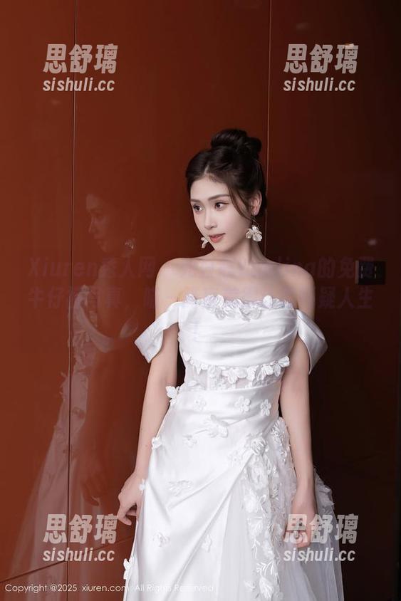 Xiuren秀人网-兜豆靓Youlina Xiuren秀人网 - 兜豆靓Youlina的免费牛仔裤写真,喵~简直美得让我怀疑人生!