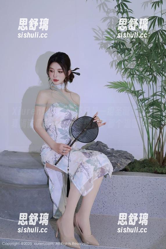 Xiuren秀人网 - 不只是一组圣诞写真！夏旖诺最新更新让你想起了那个温暖的冬天。