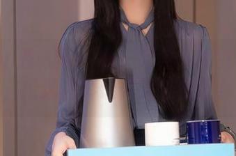 Xiuren秀人网 – 看！月酱儿的女仆图集，精选内容让你连连惊叹！
