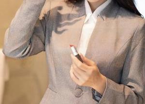 Xiuren秀人网 – 邹晶晶黑色美图：在阴影中找到光的踪迹