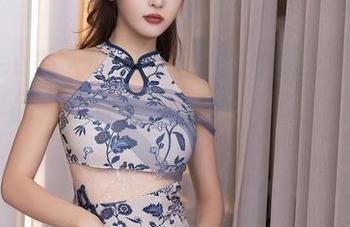 Xiuren秀人网 – 陆萱萱和她的银行经理制服作品，带你领略免费‘取款’的另类体验！