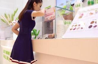 aiss – 索菲的汽车医生图册：当车子爱上了她，故事开始了。