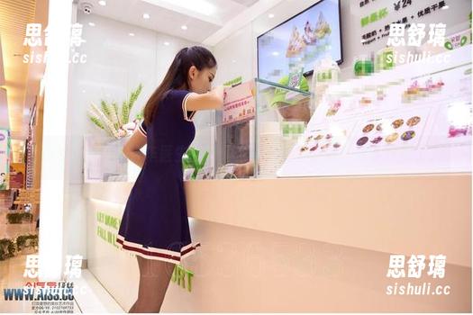 aiss-索菲 aiss - 索菲的汽车医生图册:当车子爱上了她,故事开始了。