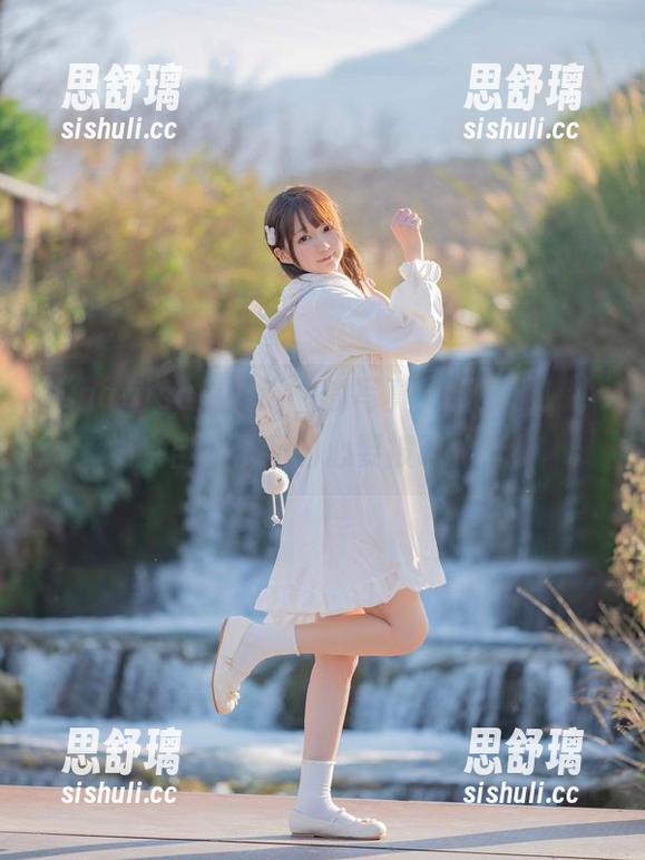 nagisa魔物喵 “nagisa魔物喵”的写真更新来了!小奶牛自拍,我的心要被萌化了!