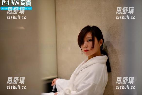 pans-薇妮 pans - 在薇妮的照片里,探寻那些少女的光影与错觉