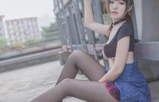 yoko夏宅的全套学姐：一边是温柔，一边是大胆