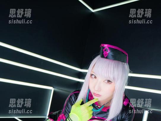 サク(saku)的女孩写真：你敢说不想下载这组图片？