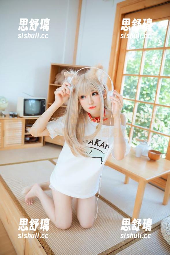 乖乖衣宝 看看这个,乖乖衣宝的免费写真,吸血鬼护士服也太会撩了吧,真想把她藏起来!