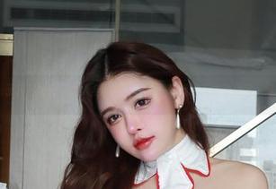 微密圈 – 于芷晴的夜色撩人全集下载：每一张都像无声的耳语，好想偷走！