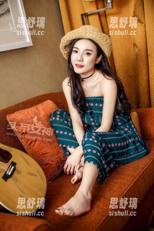 头条女神-张梓柔 头条女神 - 美图共享:张梓柔和她的女友,简直是个发光的小宇宙!