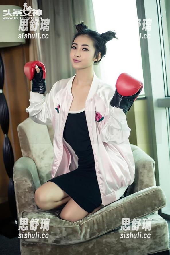 头条女神-萌琪琪 头条女神 - 免费又养眼的萌琪琪护士合集,绝对让你无法自拔,快来围观!