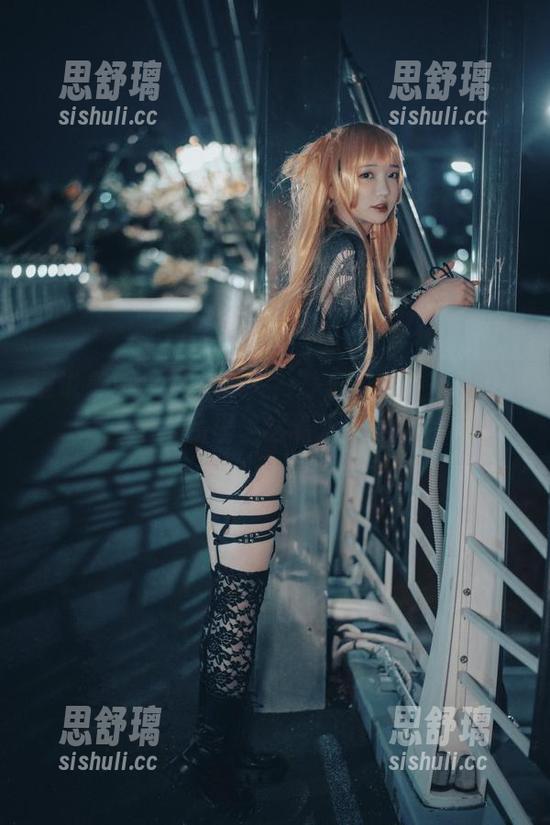 谁说美脚只是个噱头？孙乐乐(손예은)的私拍作品里，透着无限韵味