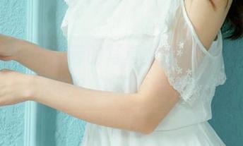 尤果网 – 唐溪若的写真太撩了，这女友是天使吗？隐隐有点羡慕！