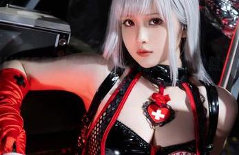 屿鱼的NIKKE胜利女神拉毗：精选写真中隐藏的微妙瞬间