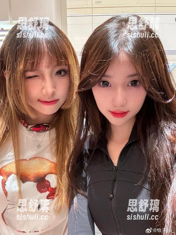 怡子yiii 连衣裙背后的故事:怡子yiii的写真照片合集,看看她的奇妙世界