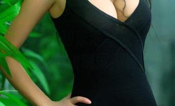 推女郎 – 王根星熙泳池新视界——围观美图合集，心动瞬间不容错过！