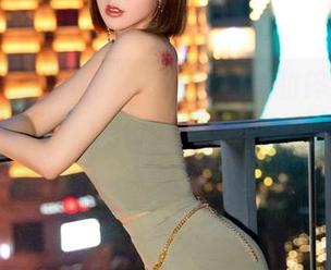微密圈 – 果儿Victoria与她的碎花裙黑丝：高清写真集，闪烁着阳光与微风的气息