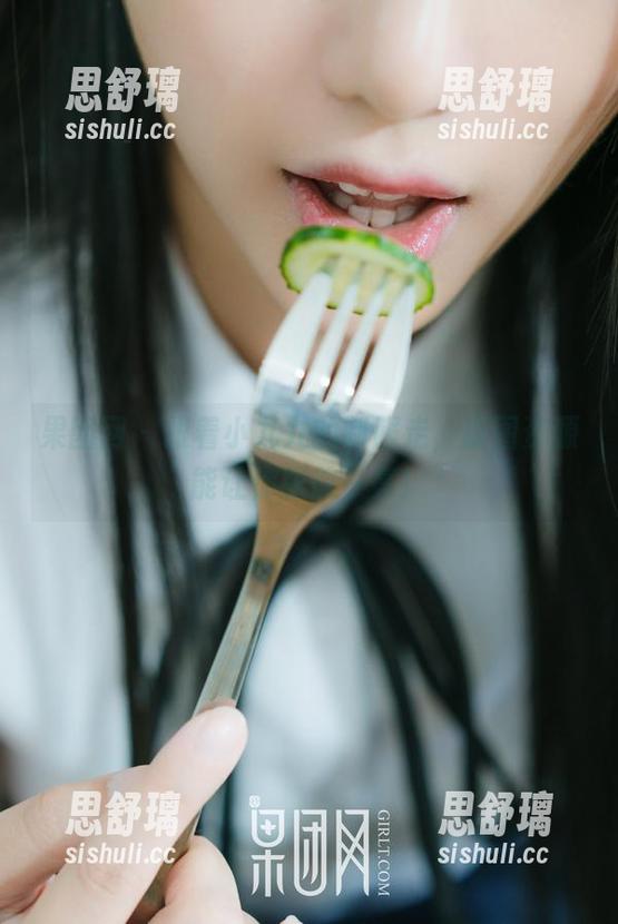 果团网-小九九 果团网 - 跟着小九九的制服走,原图资源能让你眼前一亮!