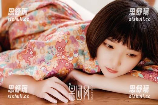 果团网-陈诗诗 果团网 - 陈诗诗的美脚作品集:走出你的想象,脚趾也有春天