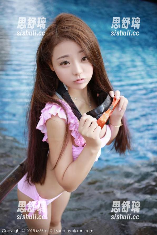 模范学院-K8傲娇萌萌Vivian 模范学院 - K8傲娇萌萌Vivian还是制服打扮最撩人,美图简直让人不自觉心跳加速!
