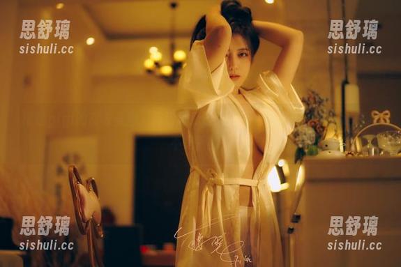樱晚gigi 樱晚gigi的皮衣美图,高清程度让人忍不住想多盯几眼,这气质不是盖的!