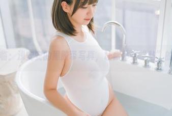 福利来临：浅安安的黑胶带写真，让你体会“粘”的魅力！