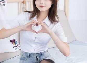 物恋传媒 – 油亮肉丝合集：嘉木教你如何做‘光滑肌肤’导师