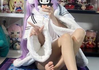 脚下的惊喜！最新白栎Shirly棉袜资源，你敢尝试吗？