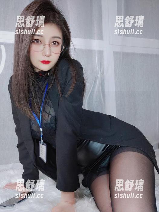 白银81 白银812022年会员合集:图包里的欢乐小秘密,快来发现吧!