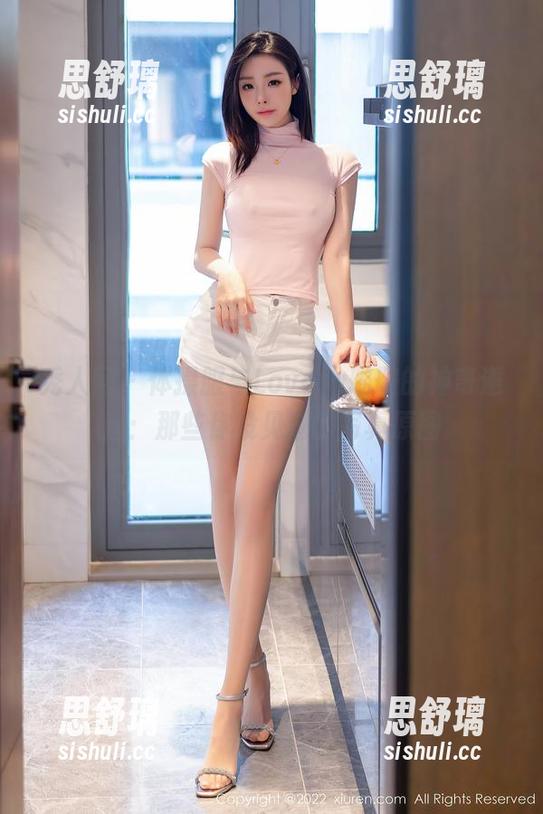 秀人网-Lovely璐璐 秀人网 - 体操服与Lovely璐璐的神奇邂逅:那些你没见过的写真原图