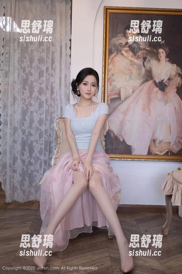 秀人网 - 夏日的诱惑：夏甜甜在线，原图让你感受温暖的心动