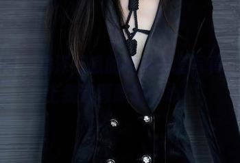 秀人网 – 龙泽美曦的睡衣全套写真，配得上我这颗躁动的心！