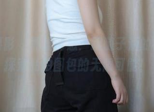 绮梦摄影 – 黑丝诱惑：跟随子涵的视角，探索私拍图包的无限可能！
