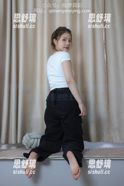 绮梦摄影-子涵 绮梦摄影 - 黑丝诱惑:跟随子涵的视角,探索私拍图包的无限可能!