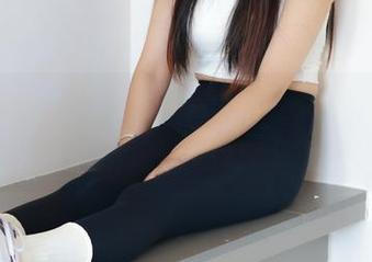 绮梦摄影 – 章章的最新女友图包，谁能抵挡这股魅力？