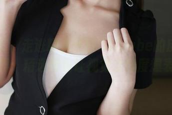 美媛馆 – 走进糯美子MINIbabe的皮衣世界：精选图包让视觉友好度爆表