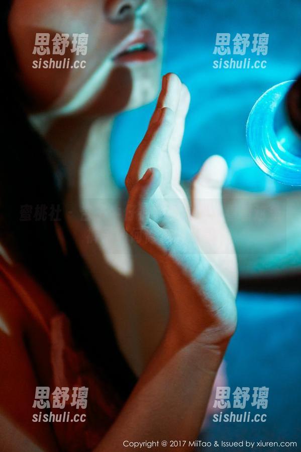 蜜桃社-杏子 蜜桃社 - 杏子牛仔裤写真图册:看看这条裤子如何修饰不完美