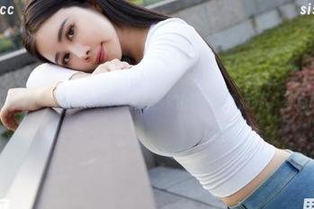蜜桃社 – 真希的校园探险：她的写真有点亮，有点萌