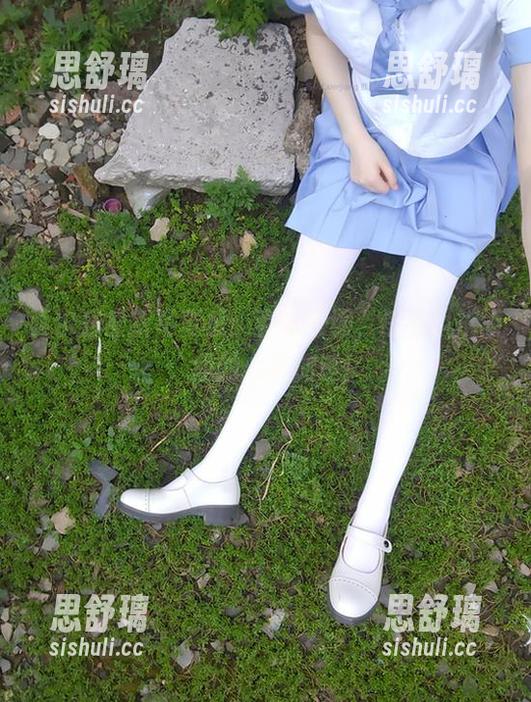 西尔酱 西尔酱最新写真集:春季校服,任春风拂面,我的心跳加速!