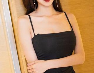 语画界 – 何嘉颖的私拍图包：长腿美图，简直让人眼前一亮，心里一颤！