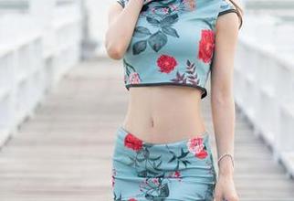 魅妍社 – 舞媚歆的高清空姐写真，哦，那些云朵也忍不住想入画
